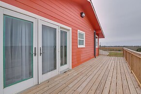 Balcony & Sunset Views: Coastal Port Bolivar Gem