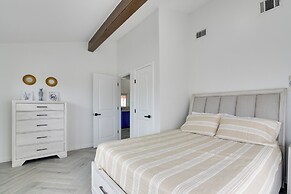 Balcony & Sunset Views: Coastal Port Bolivar Gem