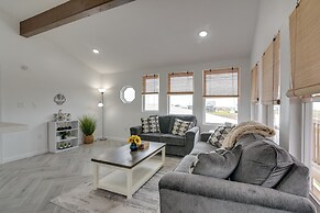 Balcony & Sunset Views: Coastal Port Bolivar Gem