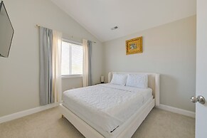 Stay & Play: Spacious Concord Townhome Near Uptown