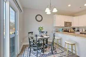Stay & Play: Spacious Concord Townhome Near Uptown
