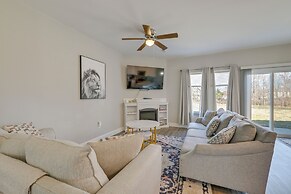 Stay & Play: Spacious Concord Townhome Near Uptown