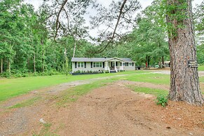 4 Mi to Savannah River Access: Home w/ Fire Pit