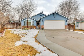 Private Hot Tub & Backyard: Boise Family Home