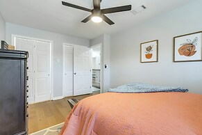 Family Friendly: Lake Wildwood Escape in Macon!