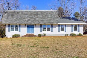 Family Friendly: Lake Wildwood Escape in Macon!