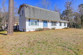 Family Friendly: Lake Wildwood Escape in Macon!