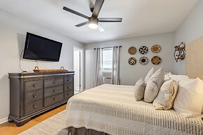 Family Friendly: Lake Wildwood Escape in Macon!