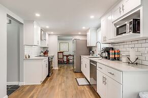 Family Friendly: Lake Wildwood Escape in Macon!