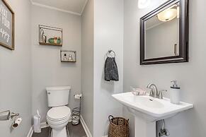 Family Friendly: Lake Wildwood Escape in Macon!