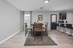 Cozy Home Near Government Canyon in San Antonio!