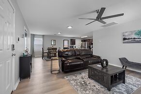 Cozy Home Near Government Canyon in San Antonio!