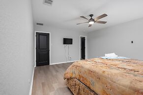 Cozy Home Near Government Canyon in San Antonio!