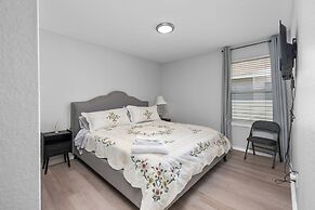 Cozy Home Near Government Canyon in San Antonio!