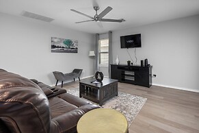 Cozy Home Near Government Canyon in San Antonio!