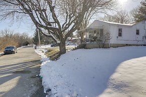 3 Mi to Englewood Dam: Pet-friendly Home w/ Yard!