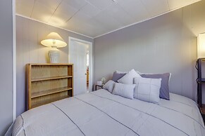 3 Mi to Englewood Dam: Pet-friendly Home w/ Yard!