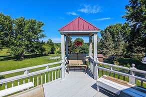 Fire Pit + Game Room: North East Family Retreat!