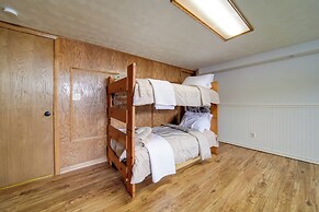 Fire Pit + Game Room: North East Family Retreat!