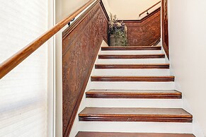 Patio & Mountain Views: Farmhouse in Mancos!