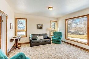 Patio & Mountain Views: Farmhouse in Mancos!