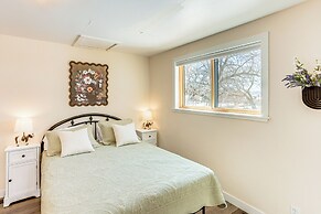 Patio & Mountain Views: Farmhouse in Mancos!