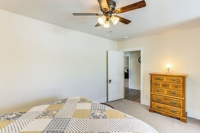 Patio & Mountain Views: Farmhouse in Mancos!