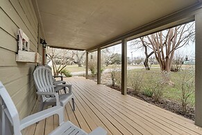 Serene Family Cottage w/ Deck & BBQ