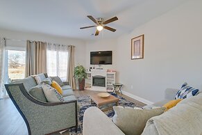 5 Mi to Charlotte Motor Speedway: Cozy Townhome