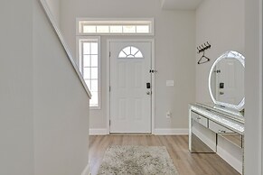 5 Mi to Charlotte Motor Speedway: Cozy Townhome