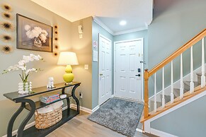 Home 9 Mi to Uptown Charlotte: Dogs Welcome!