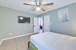 Home 9 Mi to Uptown Charlotte: Dogs Welcome!