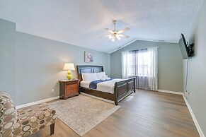 Home 9 Mi to Uptown Charlotte: Dogs Welcome!