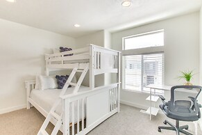 Walk to Marina & Lake: Spacious Garden City Gem!