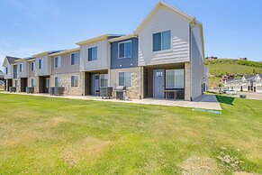 Walk to Marina & Lake: Spacious Garden City Gem!