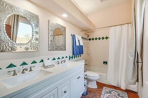 1 Mi to Saguaro NP: Charming Tucson Casita
