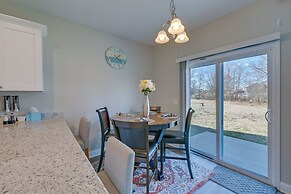 6 Mi to PNC Music Pavilion: Concord Townhome