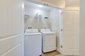 6 Mi to PNC Music Pavilion: Concord Townhome