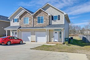 6 Mi to PNC Music Pavilion: Concord Townhome