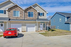 6 Mi to PNC Music Pavilion: Concord Townhome