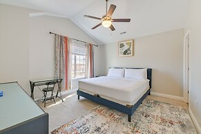 6 Mi to PNC Music Pavilion: Concord Townhome