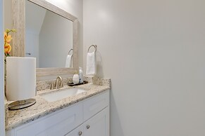 6 Mi to PNC Music Pavilion: Concord Townhome