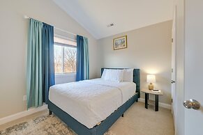 6 Mi to PNC Music Pavilion: Concord Townhome