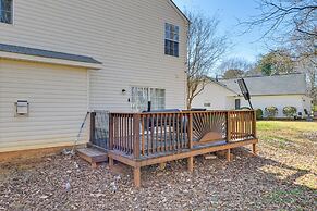 Home 9 Mi to Uptown Charlotte: Dogs Welcome!