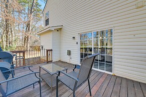 Home 9 Mi to Uptown Charlotte: Dogs Welcome!