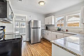 Charming Bungalow In Mckinney Walk To Downtown 2 Bedroom Bungalow