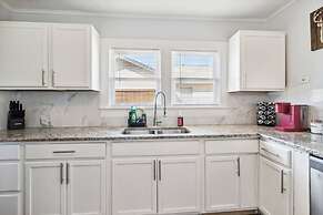 Charming Bungalow In Mckinney Walk To Downtown 2 Bedroom Bungalow