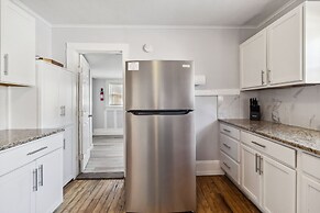 Charming Bungalow In Mckinney Walk To Downtown 2 Bedroom Bungalow