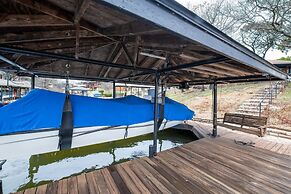 Lake House At Granbury 3 Bedroom Home