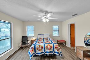 Lake House At Granbury 3 Bedroom Home